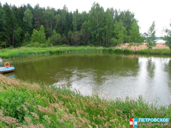 Пруды Клинского рыбхоза - залив у въезда
